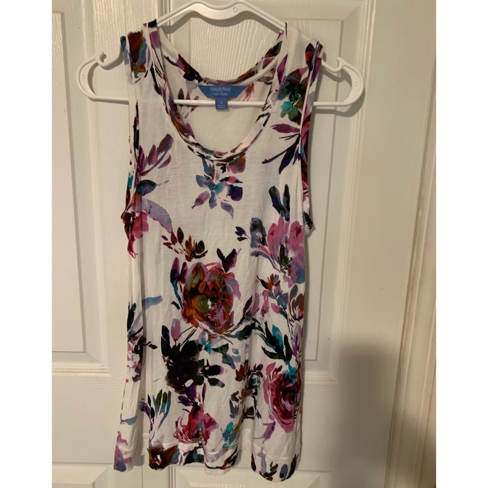 Simply Vera top
